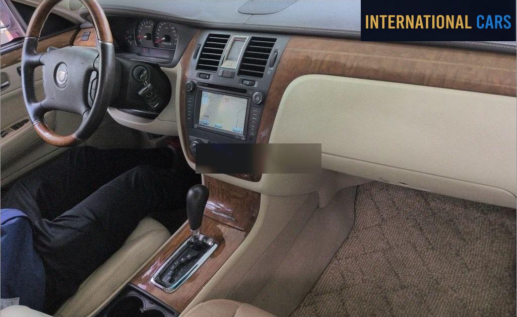 CADILLAC DTS 2009 - photo 3 - Import Japon | International Cars