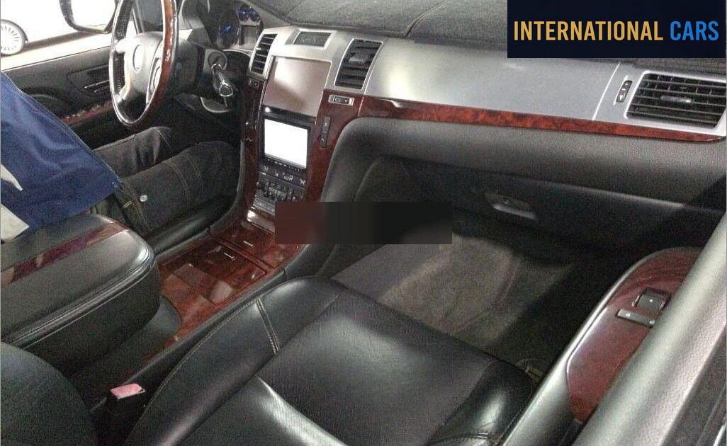 CADILLAC ESCALADE 4WD 2010 - photo 3 - Import Japon | International Cars