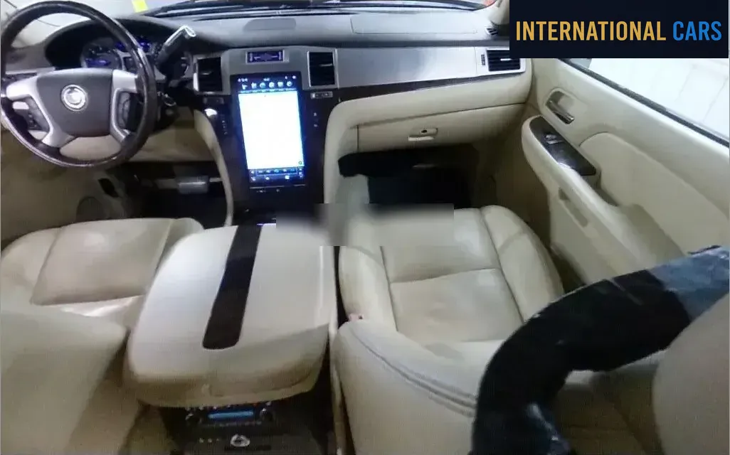 CADILLAC ESCALADE 4WD 2011 - photo 3 - Import Japon | International Cars