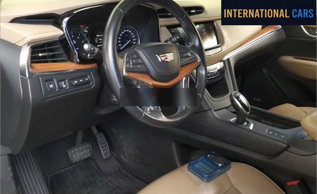 CADILLAC XT5 4WD PLATINUM SPORT 2019 - photo 3 - Import Japon | International Cars