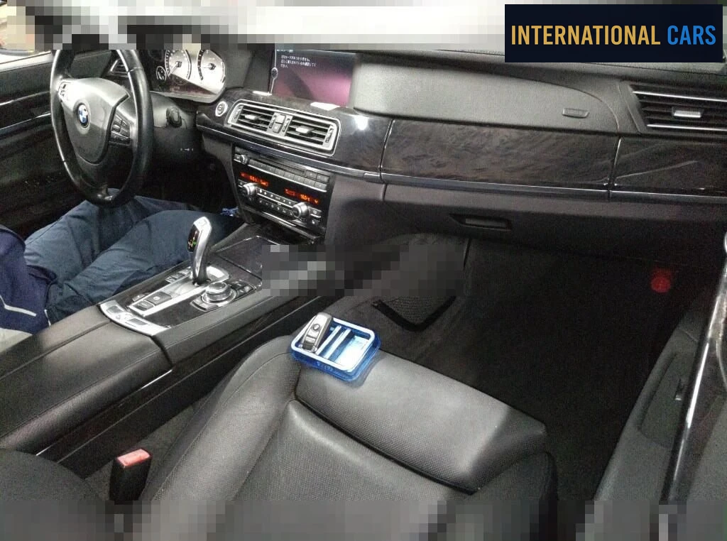 BMW 7 Series 740i 2010 - photo 3 - Import Japon | International Cars