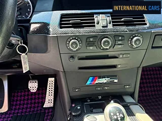 BMW M5 2005 - photo 6 - Import Japon | International Cars