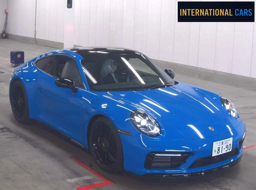 PORSCHE 911 Coupé CARRERA 4 GTS 2024