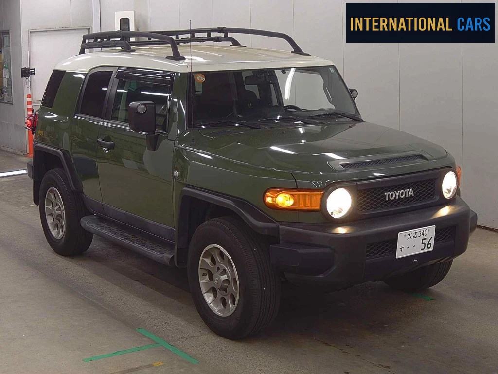 TOYOTA FJ CRUISER 2011