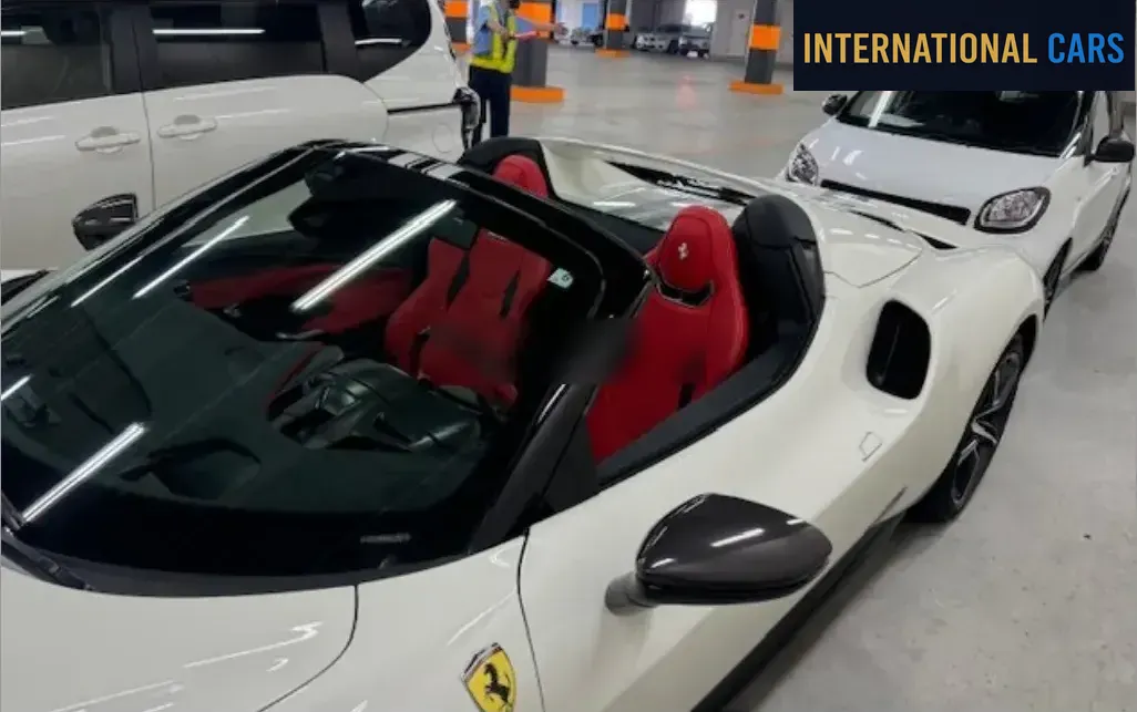 FERRARI 296GTS BASE GRADE 2025 - photo 14 - Import Japon | International Cars