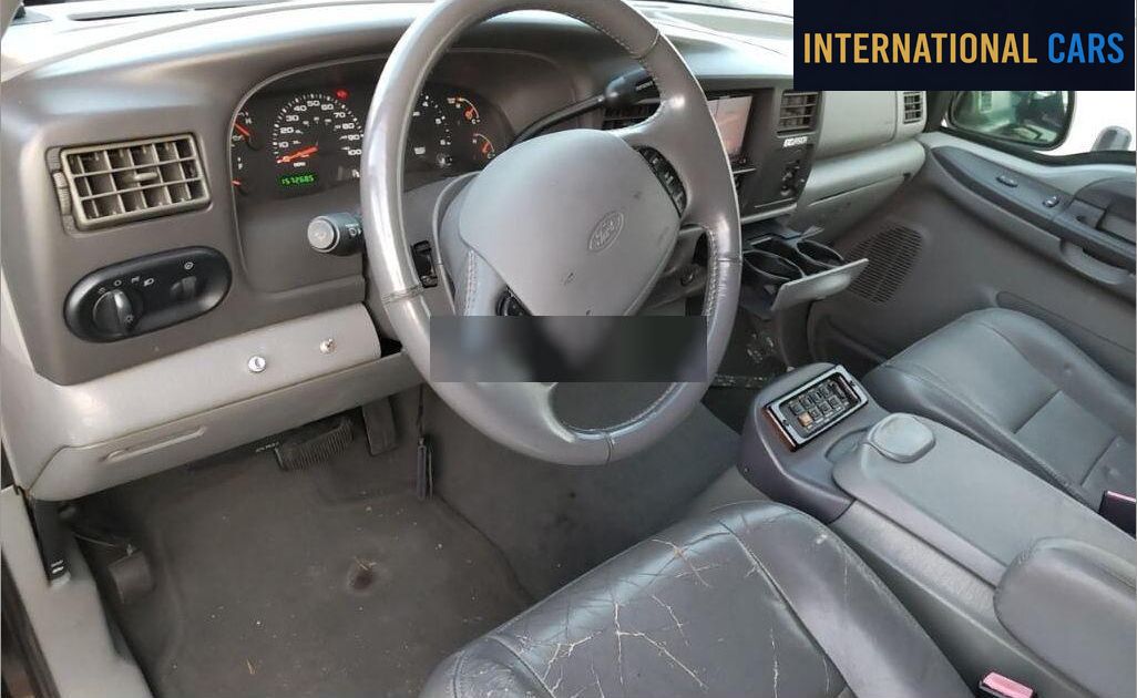 FORD EXCURSION 4WD 2016 - photo 3 - Import Japon | International Cars