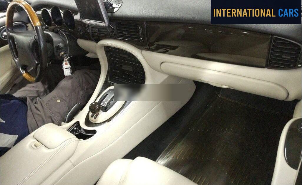 JAGUAR XJ 4D XJR 4.0 SUPERCHARGED V8 1998 - photo 3 - Import Japon | International Cars