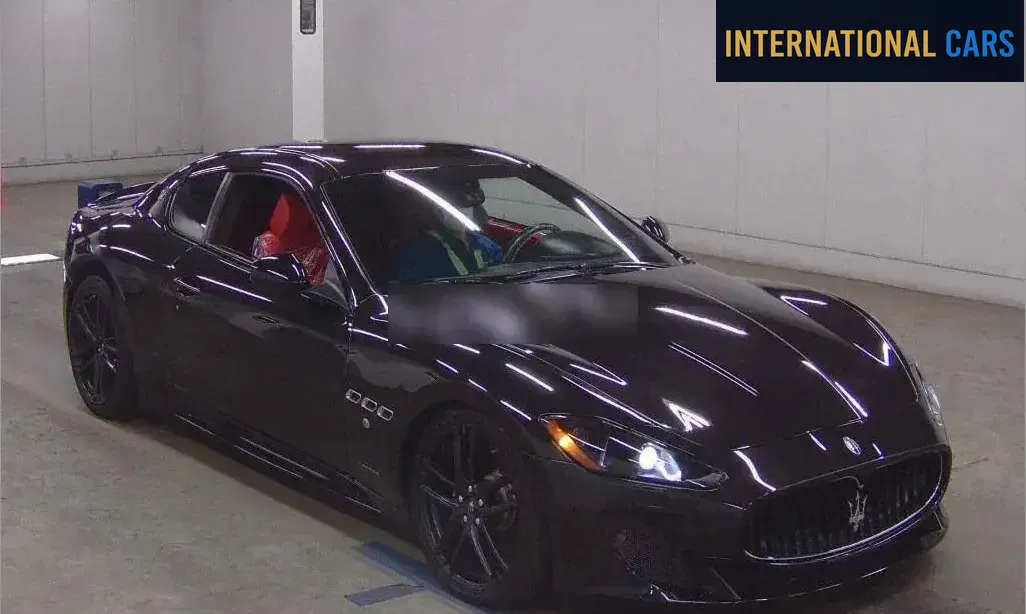 MASERATI GRANTURISMO 2012