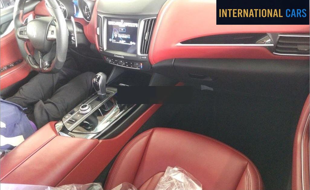 MASERATI LEVANTE 4WD BASE GRADE 2017 - photo 3 - Import Japon | International Cars