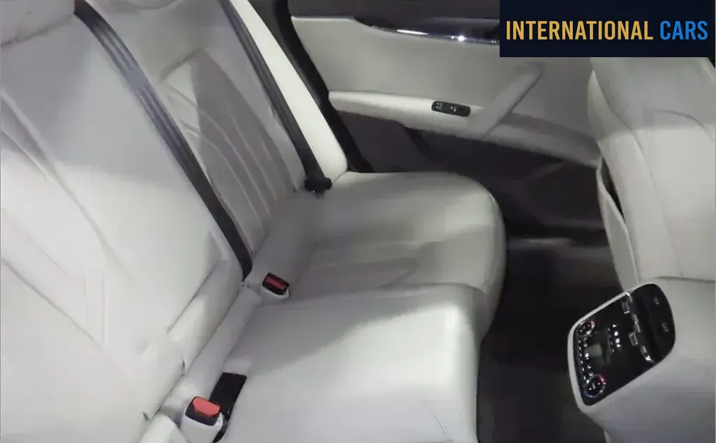 MASERATI QUATTROPORTE 4WD S Q4 2013 - photo 6 - Import Japon | International Cars