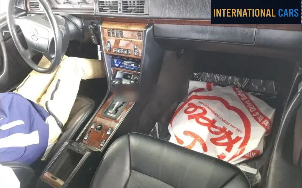 MERCEDES BENZ E-CLASS STATIONWAGON E320 STATIONWAGON 1994 - photo 3 - Import Japon | International Cars