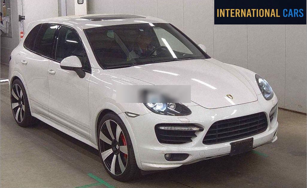 PORSCHE CAYENNE 4WD GTS 2013