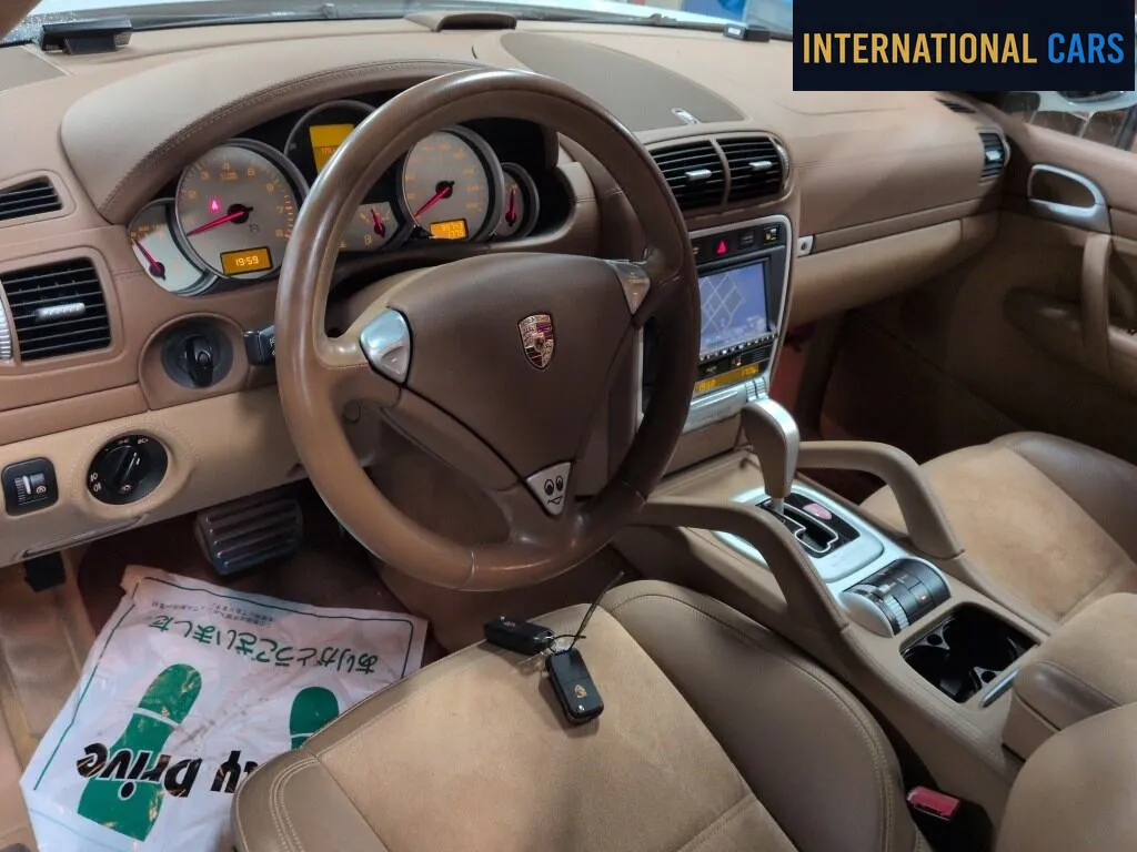 PORSCHE CAYENNE GTS 2009 - photo 3 - Import Japon | International Cars
