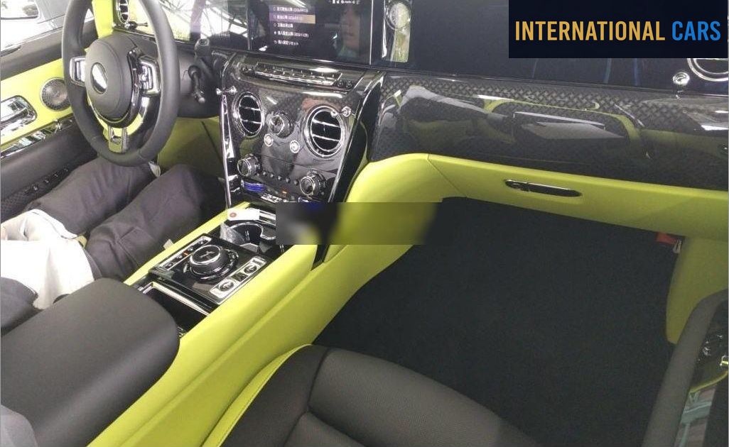 ROLLS-ROYCE CULLINAN 4WD BLACK BADGE 2026 - photo 3 - Import Japon | International Cars